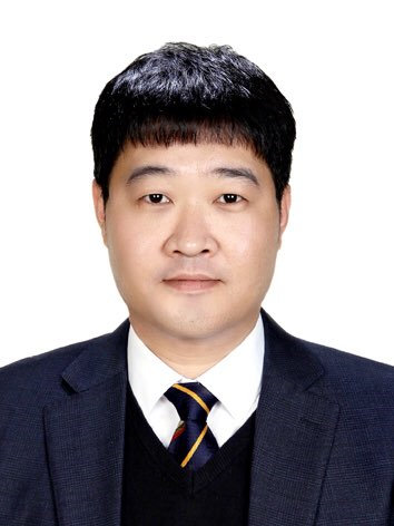 유 지 웅 사진